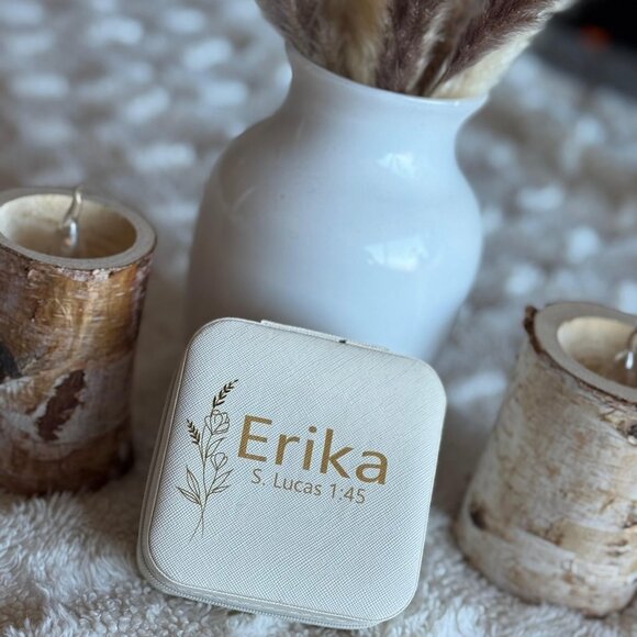 Custom jewelry box with a personalized name - Picture 4 of 4